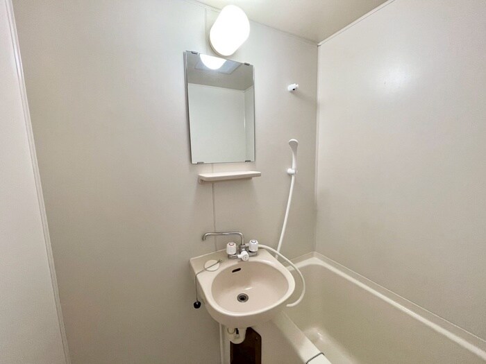 物件内観写真12　(洗面)