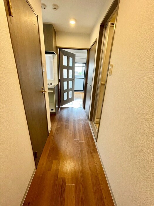 物件内観写真19　(廊下)