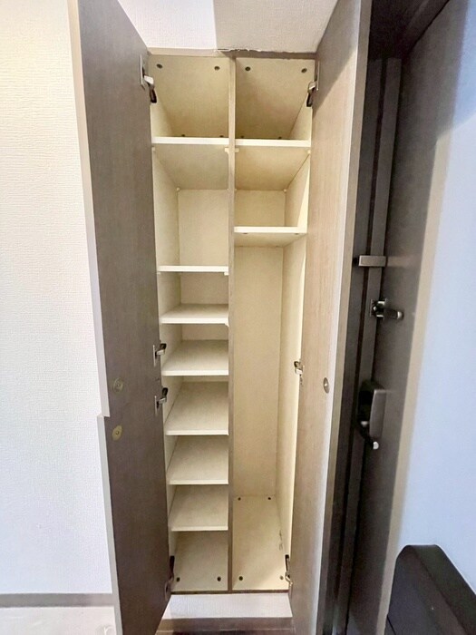 物件内観写真19　(靴箱)