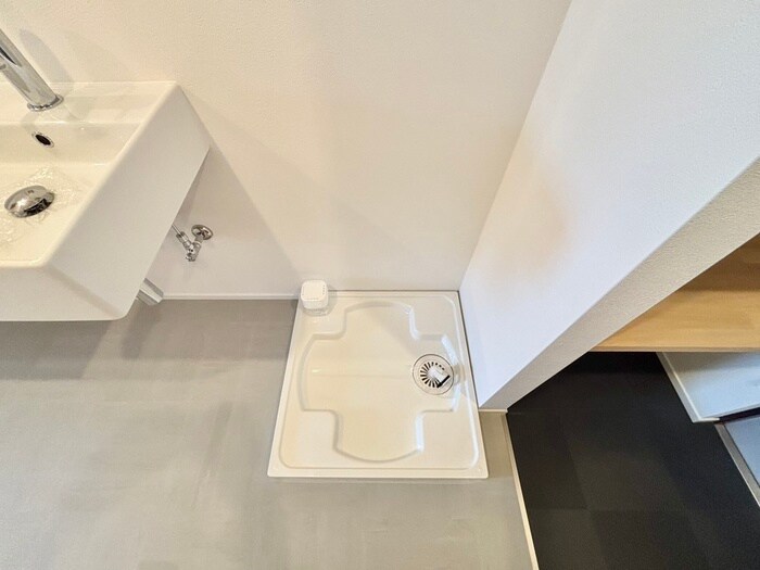 物件内観写真18　(洗濯機置場)