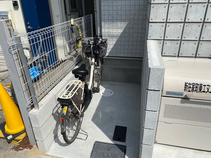 物件外観写真5　(駐輪場)