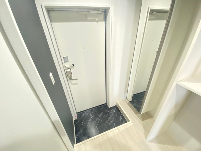 物件内観写真15　(玄関)