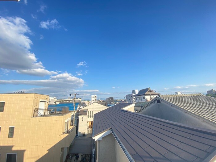 物件内観写真16　(室内からの展望)