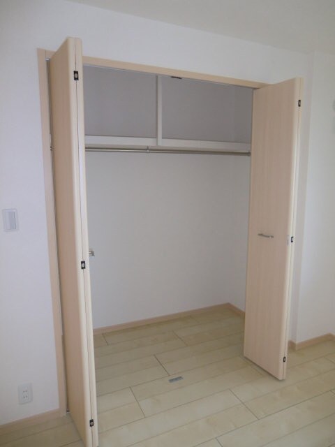 物件内観写真10　(収納)