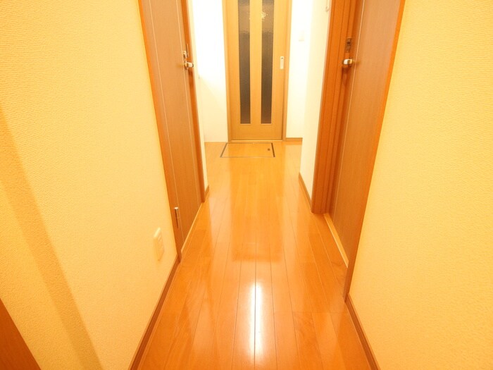物件内観写真12　(廊下)
