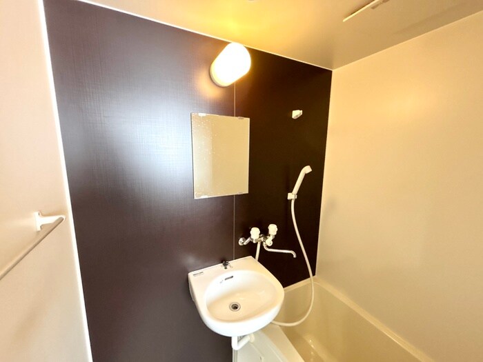 物件内観写真12　(洗面)