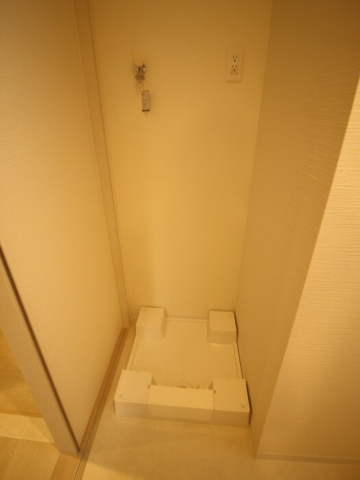 物件内観写真9　(洗濯機置場)