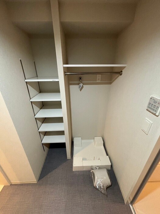 物件内観写真12　(洗濯機置場)