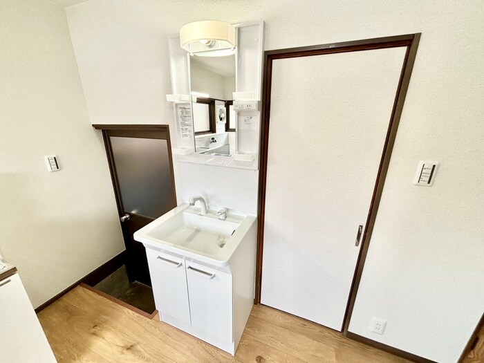 物件内観写真15　(洗面)