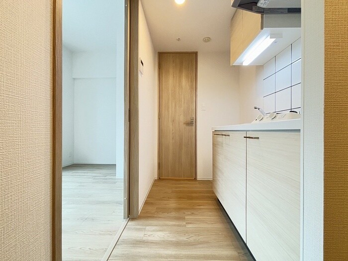 物件内観写真16　(廊下)