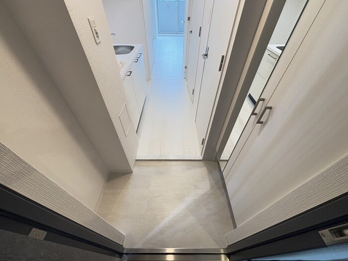 物件内観写真18　(玄関)