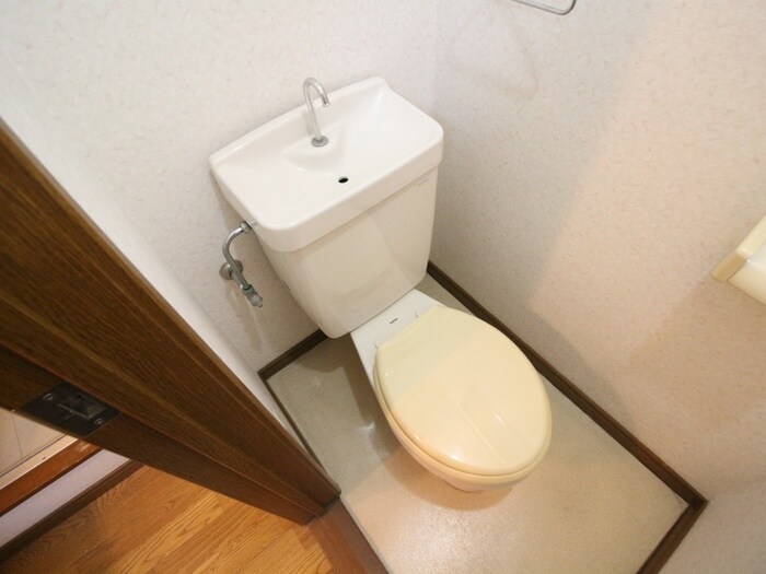 物件内観写真14　(トイレ)