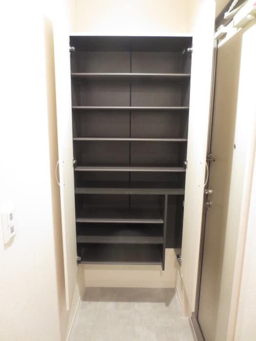 物件内観写真8　(靴箱)