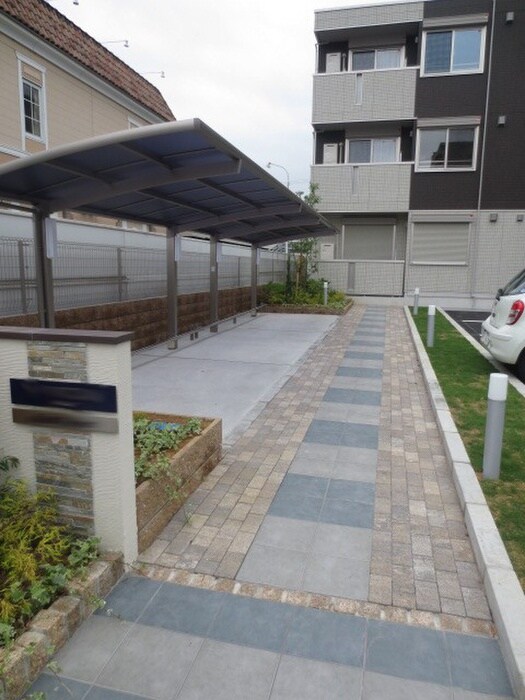 物件外観写真3　(駐輪場)