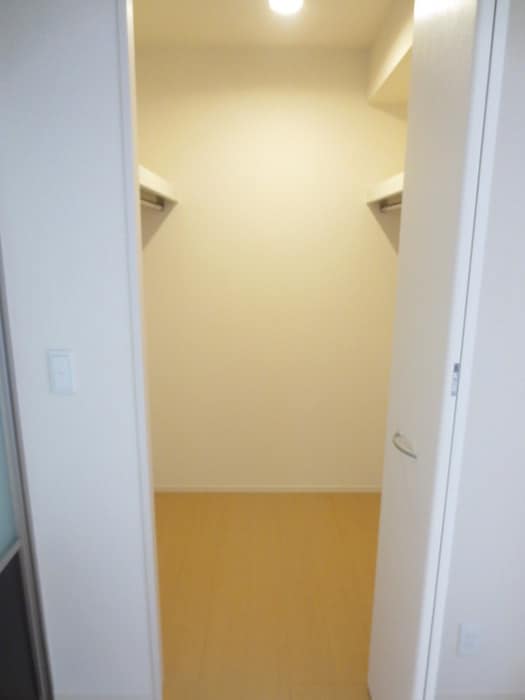 物件内観写真12　(収納)