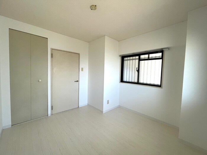 物件内観写真10　(居室)