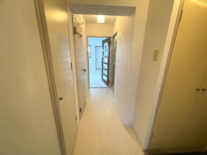 物件内観写真21　(廊下)