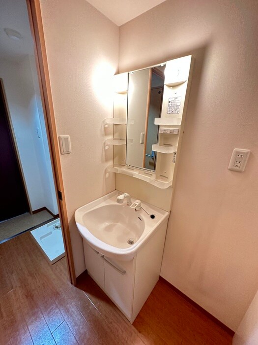 物件内観写真12　(洗面)