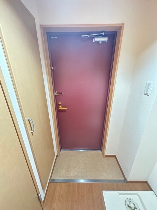 物件内観写真14　(玄関)