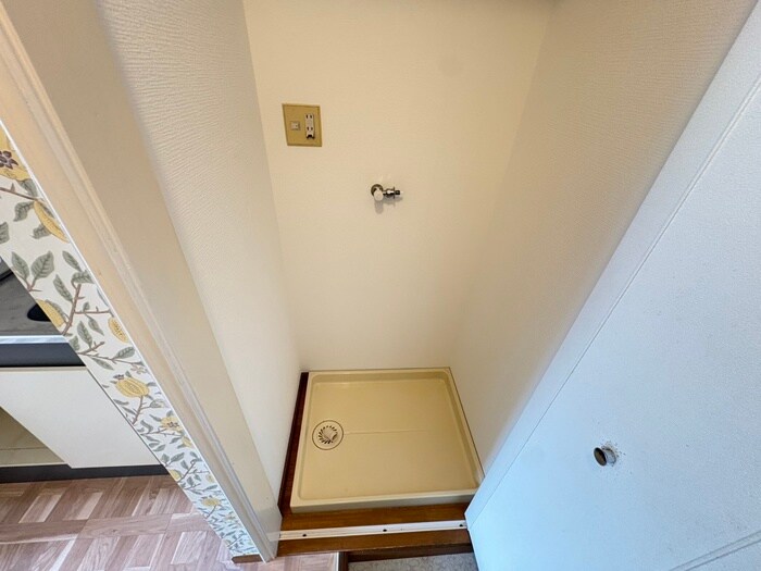 物件内観写真19　(洗濯機置場)