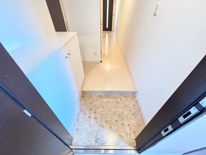 物件内観写真19　(玄関)