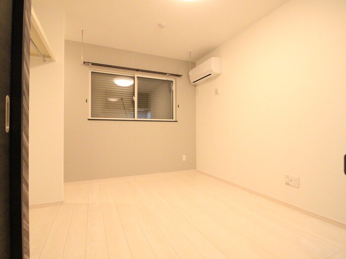 物件内観写真14　(居室)