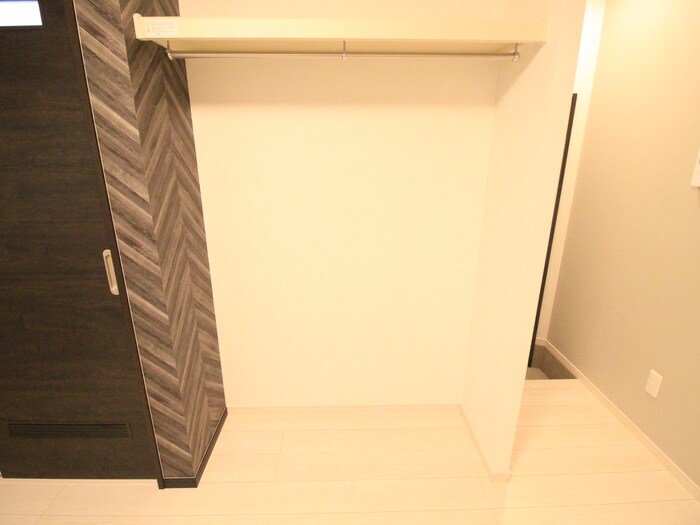 物件内観写真16　(収納)