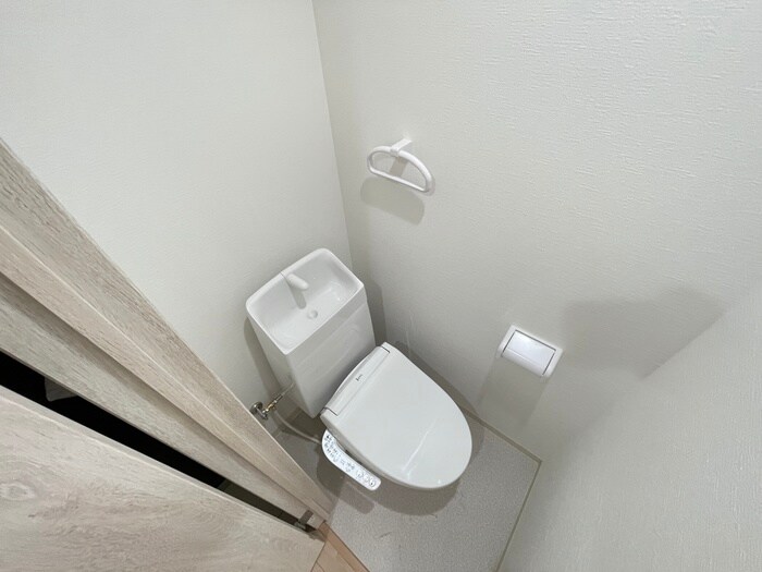 物件内観写真11　(トイレ)