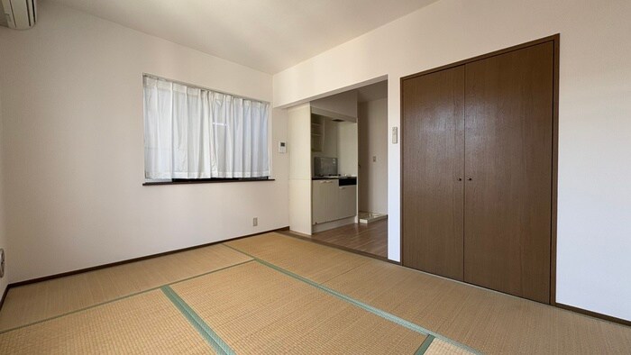 物件内観写真8　(居室)