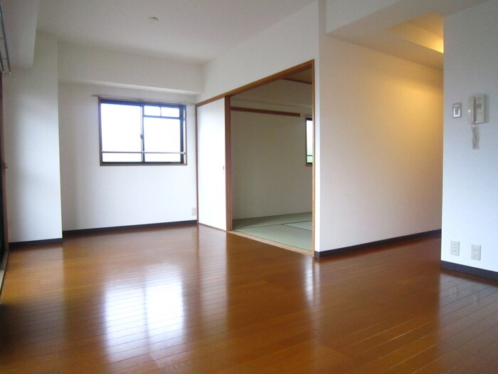 物件内観写真8　(居室)