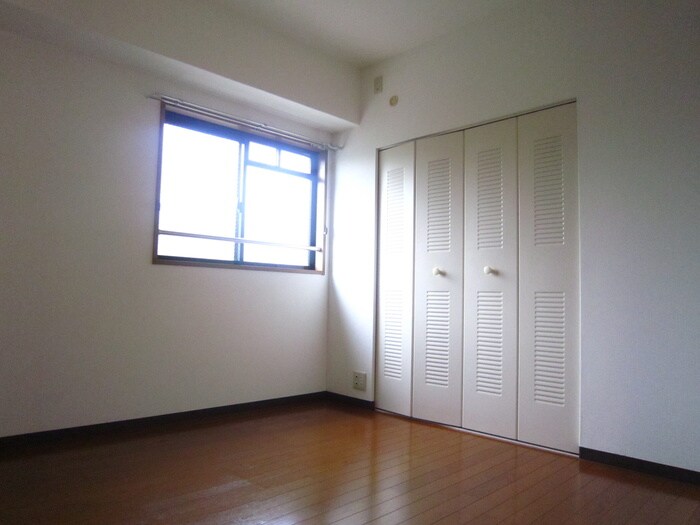 物件内観写真10　(居室)