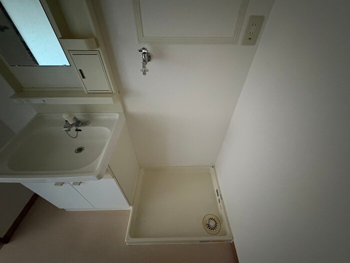 物件内観写真20　(洗濯機置場)