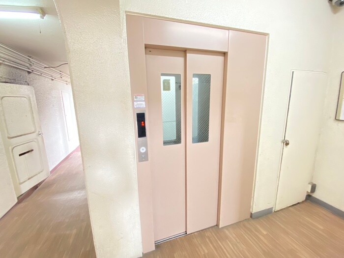 物件外観写真4　(建物設備)