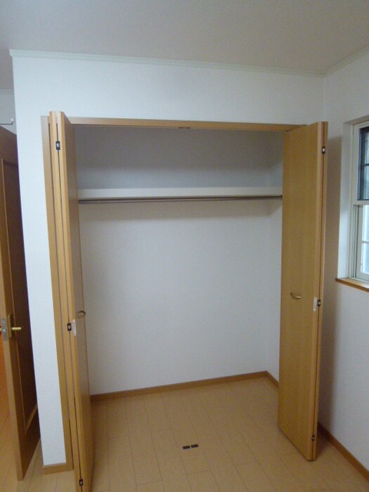 物件内観写真10　(収納)