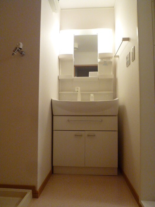 物件内観写真11　(洗面)