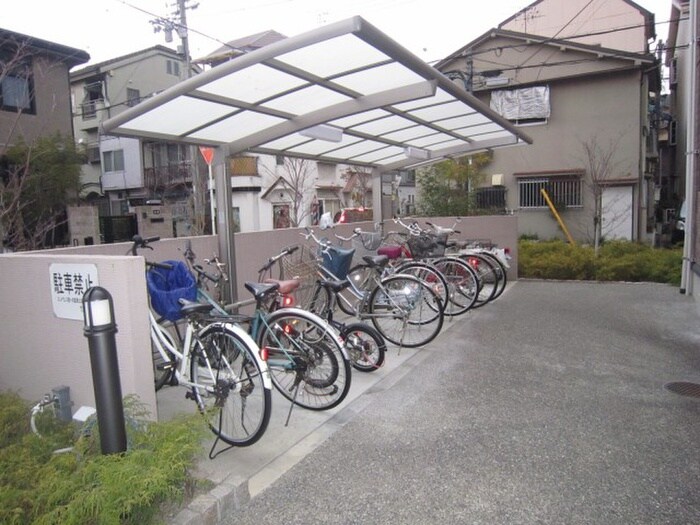 物件外観写真4　(駐車場)