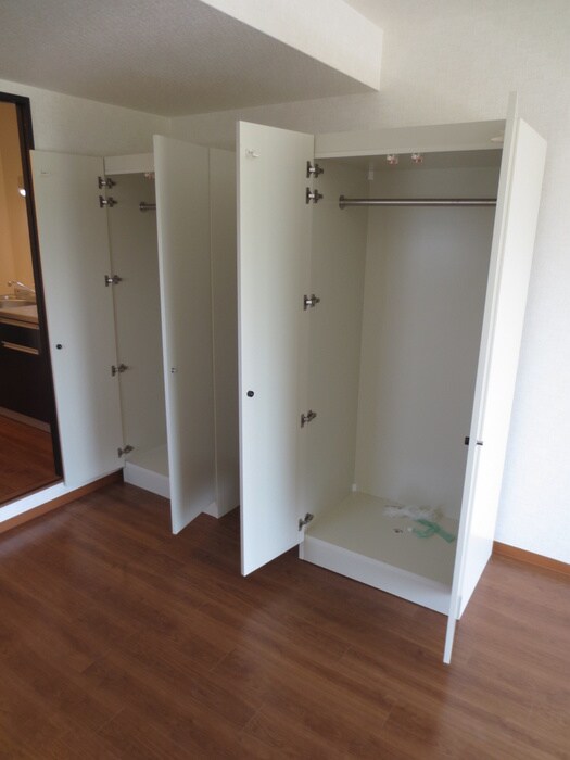 物件内観写真11　(収納)