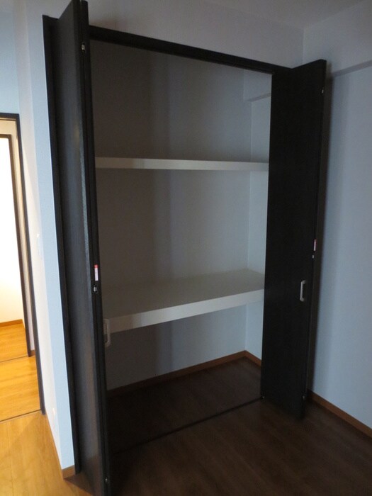 物件内観写真11　(収納)