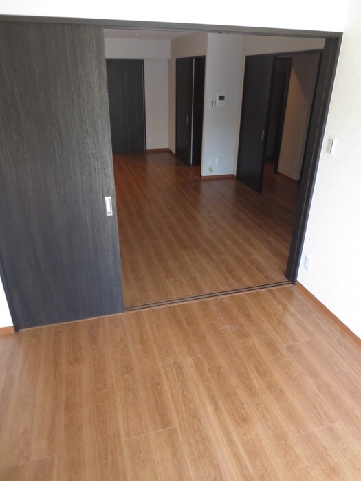 物件内観写真13　(居室)