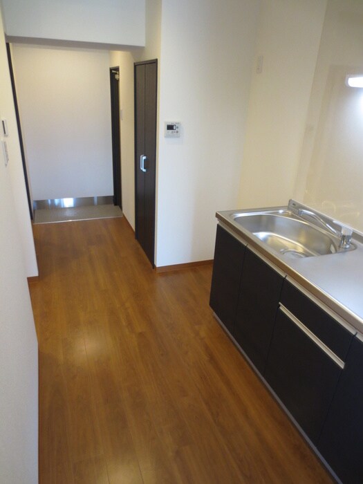 物件内観写真17　(廊下)