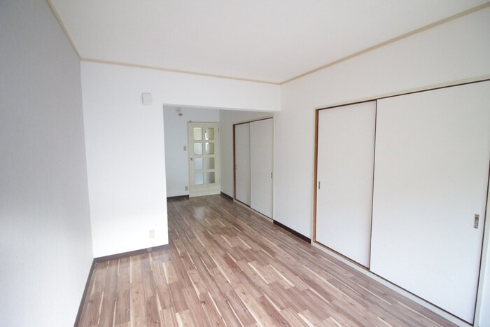 物件内観写真1　(居室)