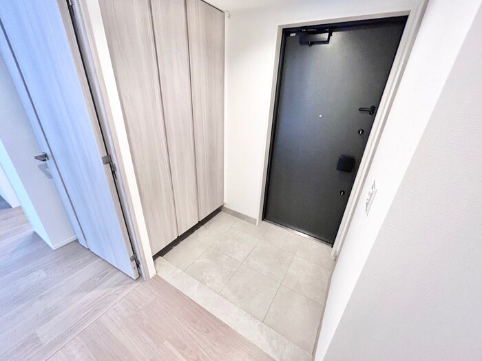 物件内観写真14　(玄関)