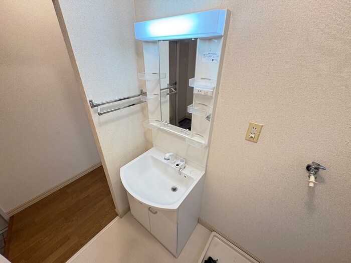 物件内観写真13　(洗面)