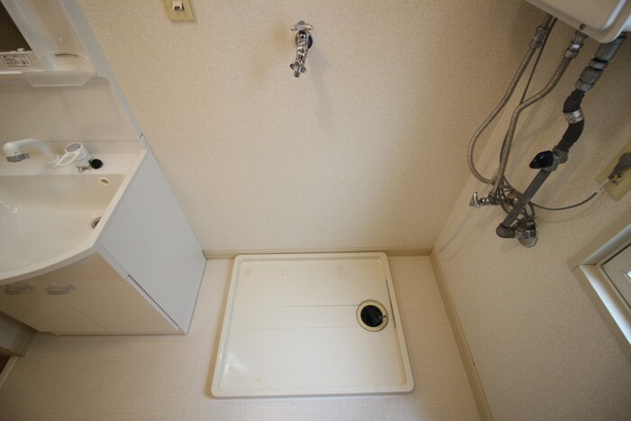 物件内観写真17　(洗濯機置場)