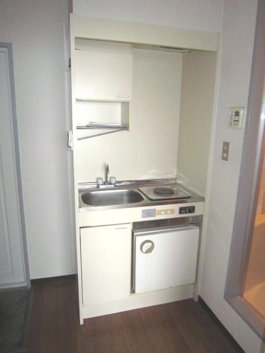 物件内観写真8　(廊下)