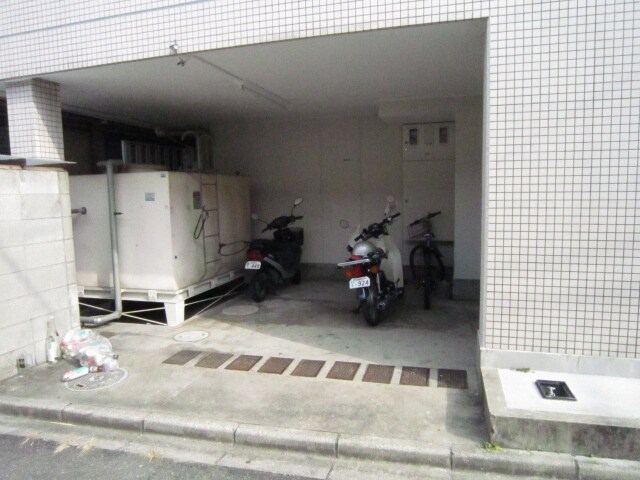 物件外観写真3　(駐輪場)