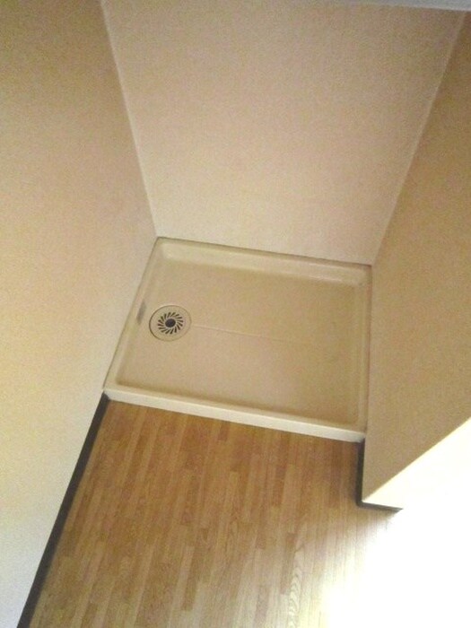 物件内観写真12　(洗濯機置場)