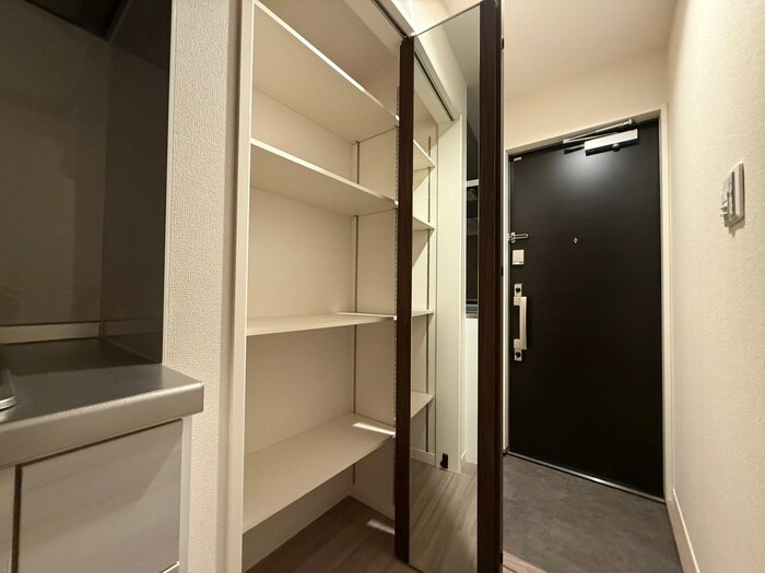 物件内観写真13　(収納)