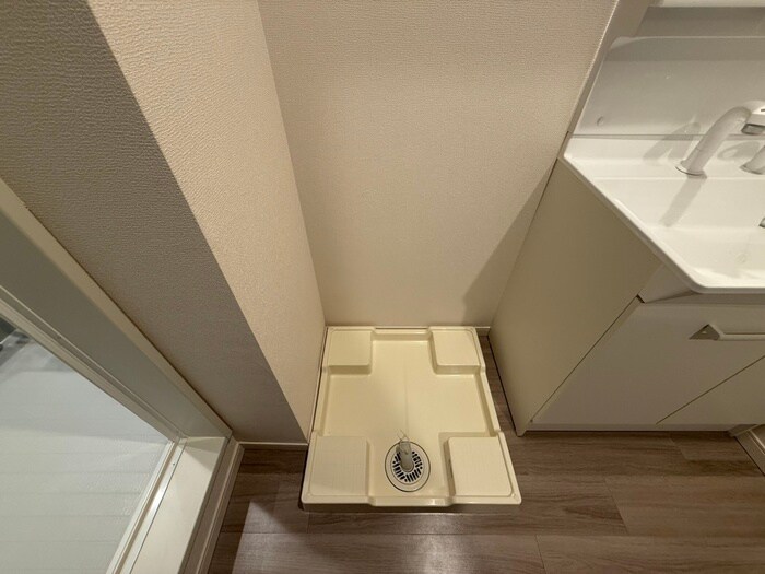 物件内観写真14　(洗濯機置場)