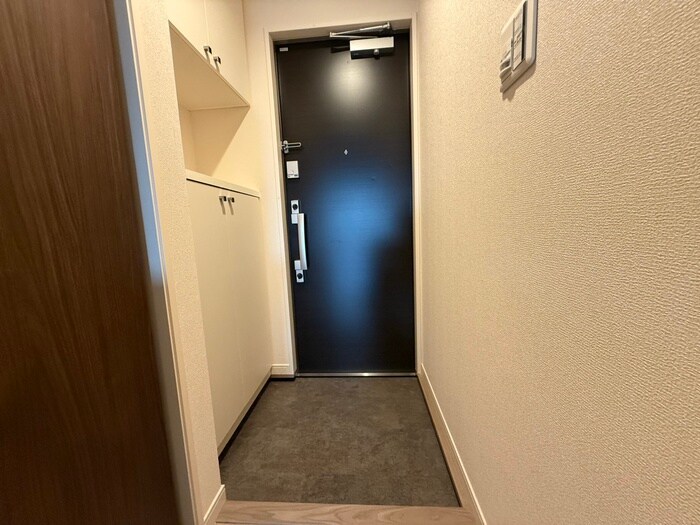 物件内観写真15　(玄関)